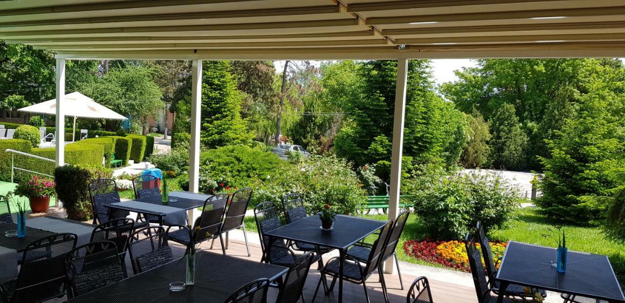 Hotel Decebal Neptun Εξωτερικό φωτογραφία